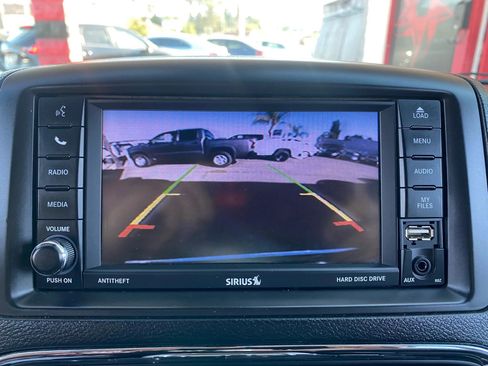 Used 2020 Dodge Grand Caravan SXT image 27