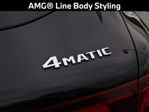 Used 2022 Mercedes-Benz GLC 300 4MATIC image 10