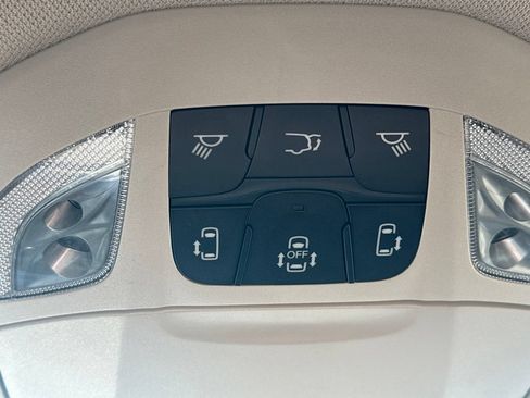 Used 2023 Chrysler Voyager LX FWD image 26