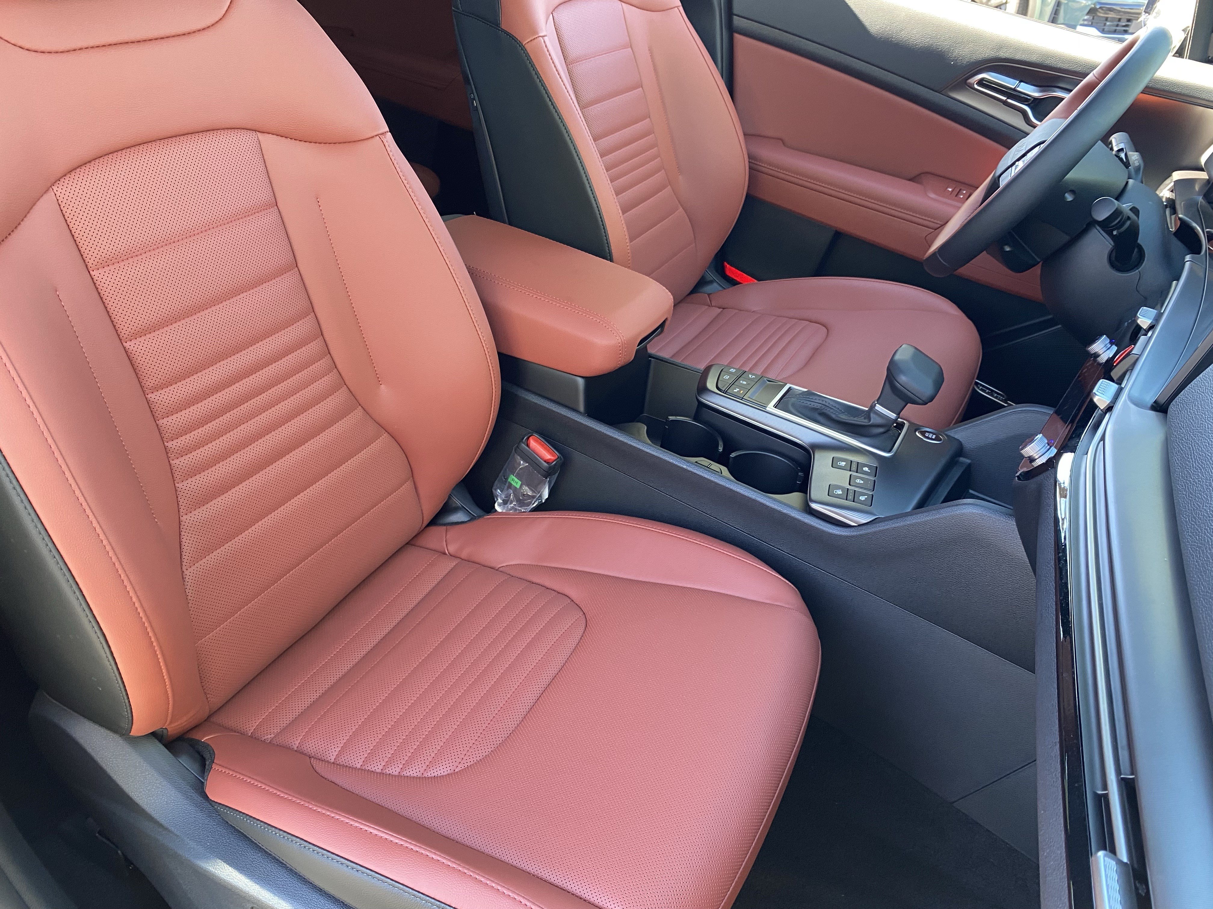 New 2026 Kia Sportage SX FWD image 8