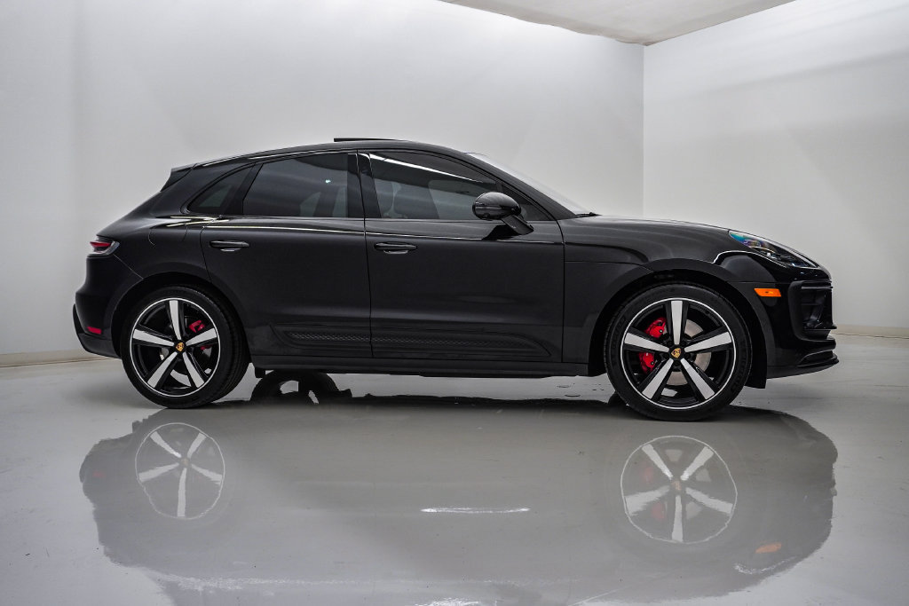 Certified 2022 Porsche Macan S AWD/4WD image 9
