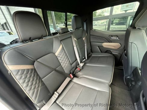 Used 2024 GMC Canyon Denali AWD/4WD image 23