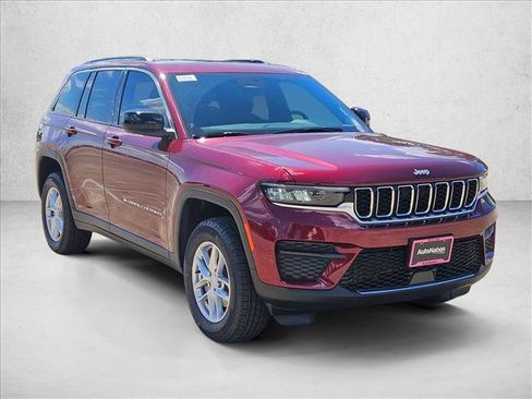 New 2025 Jeep Grand Cherokee Laredo X image 3