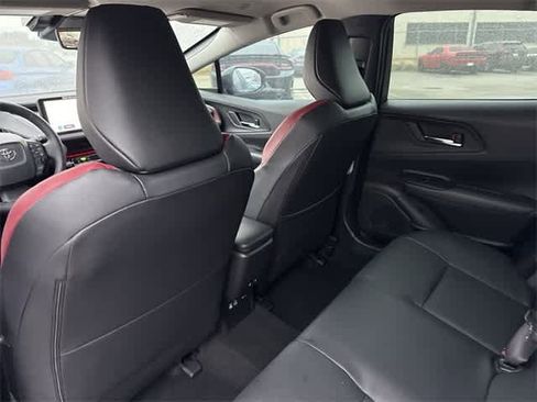 Used 2025 Toyota Prius Plug-In Hybrid image 14