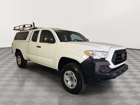 Used 2023 Toyota Tacoma SR RWD image 2