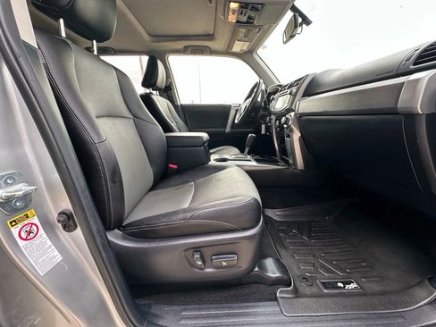 Used 2014 Toyota 4Runner SR5 Premium RWD image 18