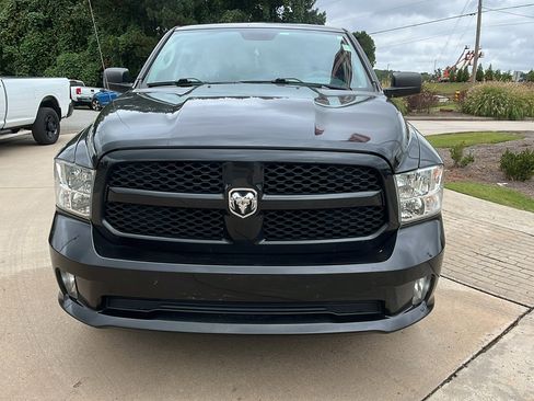 Used 2017 RAM 1500 Express image 3