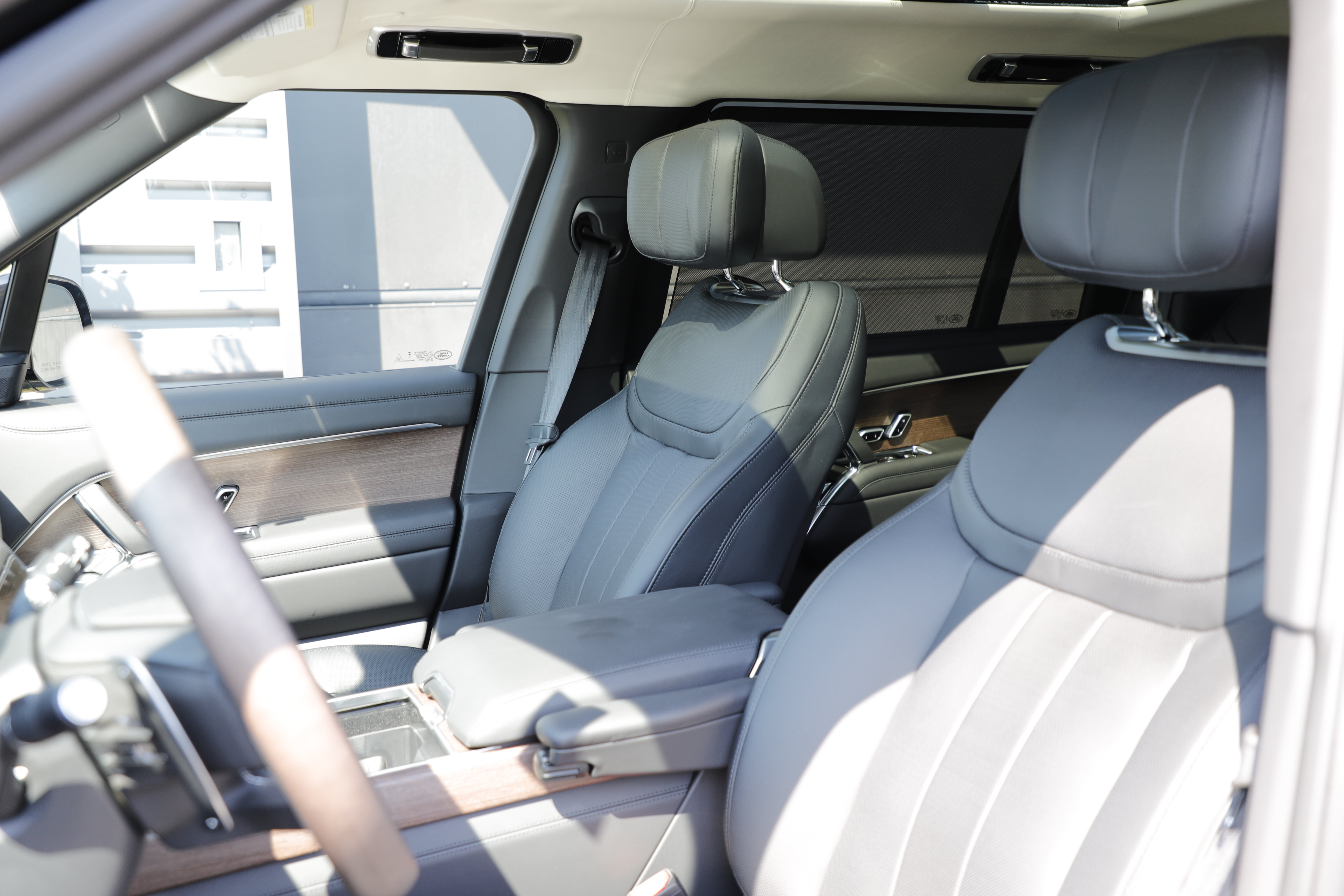 New 2026 Land Rover Range Rover Long Wheelbase Autobiography AWD/4WD image 20