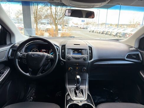 Used 2017 Ford Edge SE image 30