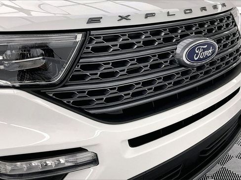 Used 2023 Ford Explorer XLT w/ Equipment Group 202A image 29