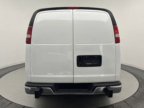 Used 2023 Chevrolet Express 2500 w/ Driver Convenience Package image 6
