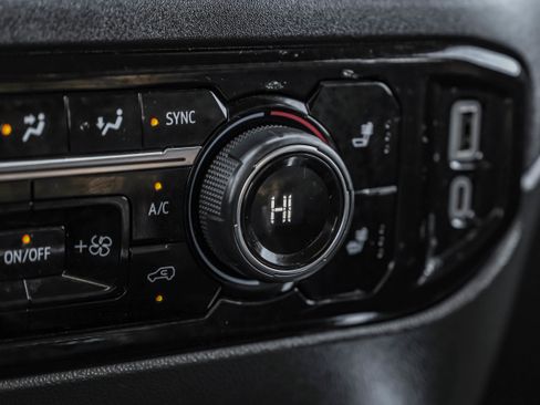 Used 2023 Chevrolet Silverado 1500 LT Trail Boss w/ Convenience Package II image 22