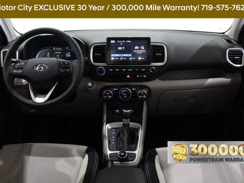 New 2025 Hyundai Venue SEL image 11