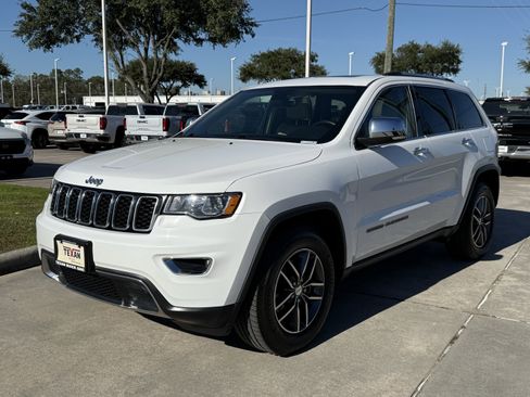 Used 2017 Jeep Grand Cherokee Limited image 9