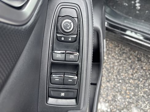 Used 2022 Subaru Forester Limited image 18