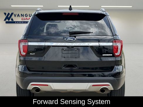 Used 2016 Ford Explorer XLT w/ Equipment Group 202A FWD image 8