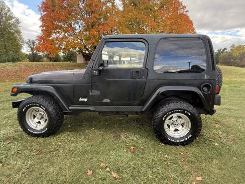 Used 2002 Jeep Wrangler X image 6