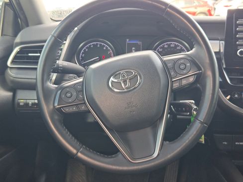 Used 2022 Toyota Camry SE FWD image 18