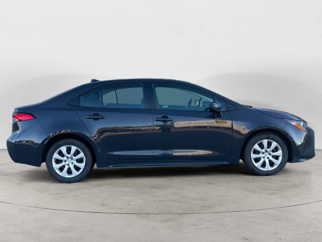 Used 2024 Toyota Corolla LE FWD image 4