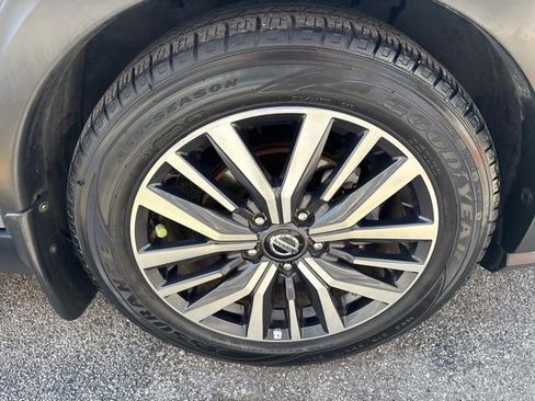 Used 2021 Nissan Kicks SV FWD image 7