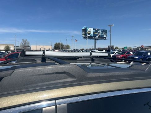 Used 2022 Subaru Outback Premium image 12