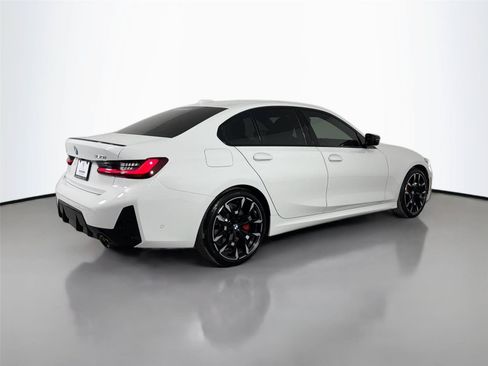 New 2026 BMW 330i Sedan w/ M Sport Package RWD image 5