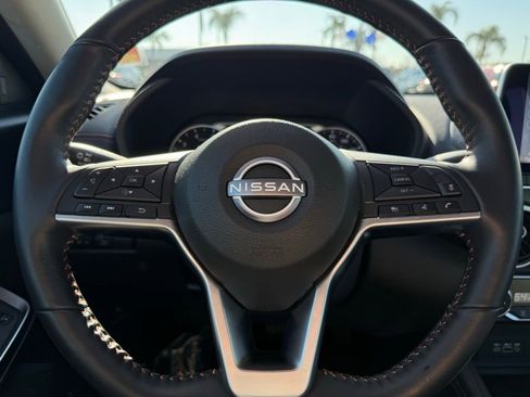 Certified 2025 Nissan Sentra SR w/ SR Premium Package image 24