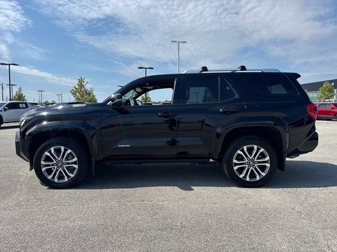 Used 2025 Toyota 4Runner Limited w/ Tow Technology Package AWD/4WD image 3