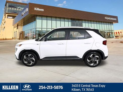 Used 2023 Hyundai Venue Limited w/ Cargo Package image 5
