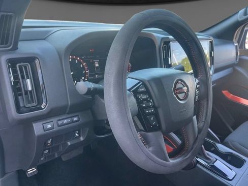 Used 2025 Nissan Frontier Pro-X w/ Pro Convenience Package RWD image 11