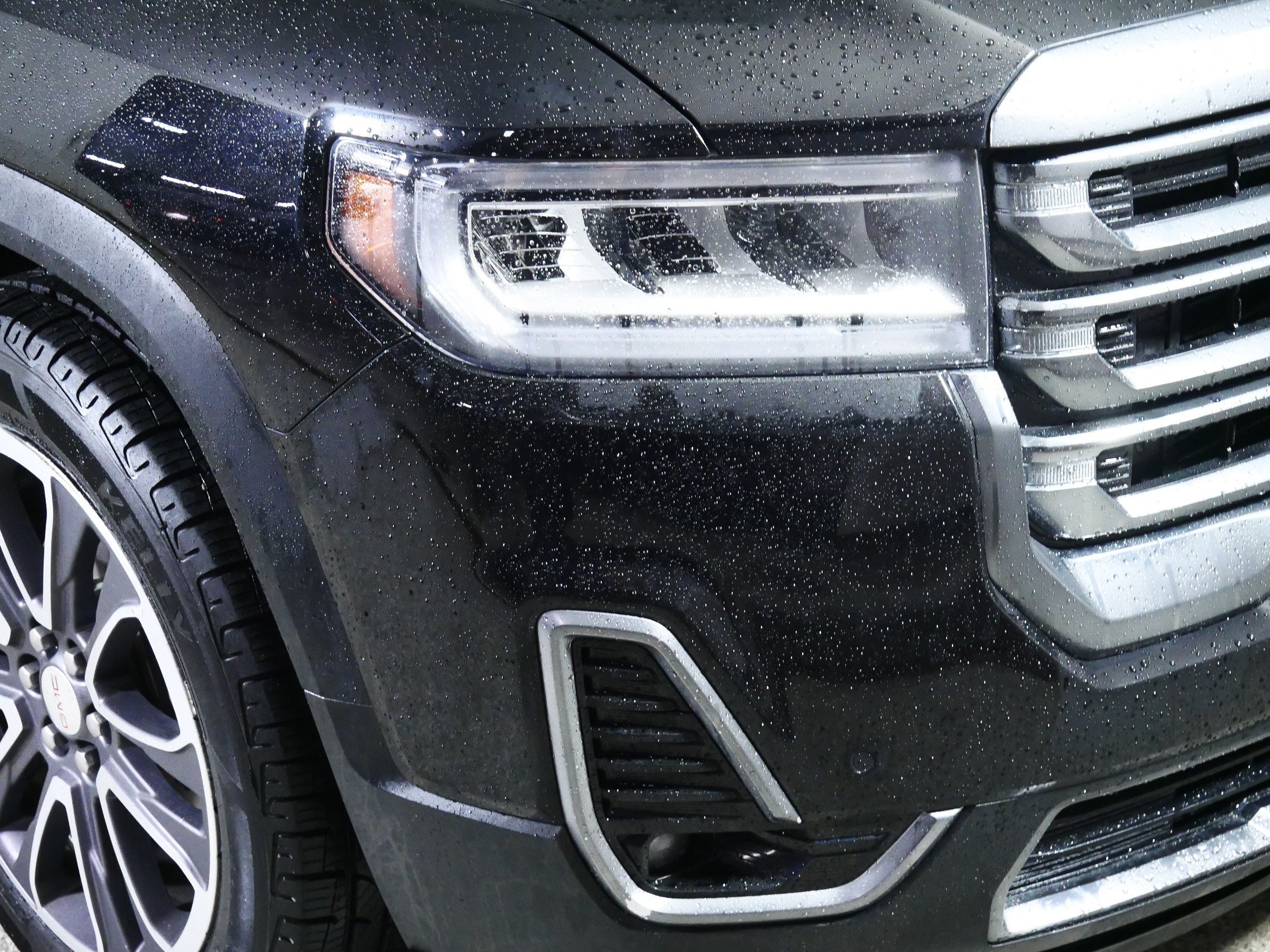 Used 2020 GMC Acadia AT4 w/ Driver Alert Package II AWD/4WD image 16