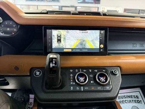 Used 2024 Land Rover Defender 110 X-Dynamic SE image 21