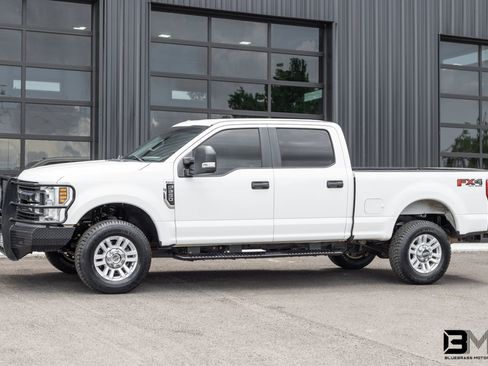 Used 2019 Ford F250 XL w/ STX Appearance Package AWD/4WD image 3