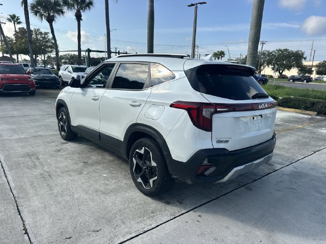 Certified 2025 Kia Seltos EX w/ EX Sunroof Package AWD/4WD image 8