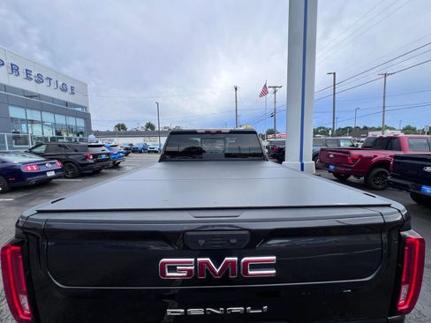 Used 2020 GMC Sierra 2500 Denali w/ Denali Ultimate Package AWD/4WD image 11