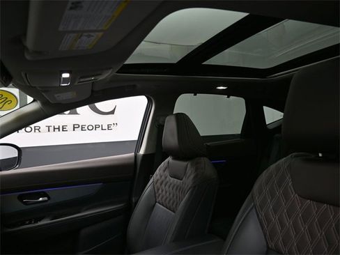 Used 2025 Nissan Murano Platinum image 17