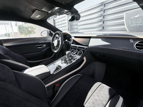 Used 2025 Bentley Continental GT Speed image 32