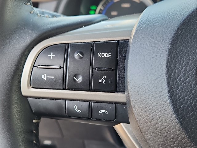 Used 2017 Lexus RX 450h AWD image 17