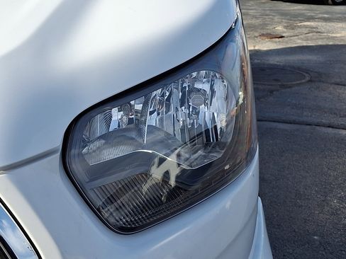 Used 2023 Ford Transit 350 XLT image 12