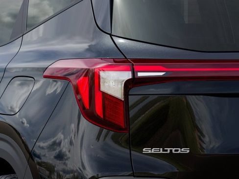 Certified 2026 Kia Seltos LX FWD image 13