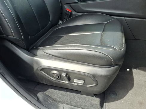 Used 2024 Jeep Grand Cherokee L Limited w/ Luxury Tech Group II image 28