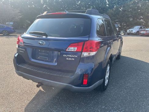 Used 2011 Subaru Outback 3.6R Limited image 7