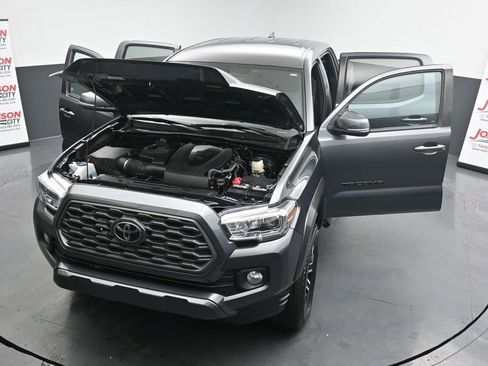 Used 2022 Toyota Tacoma TRD Sport image 40