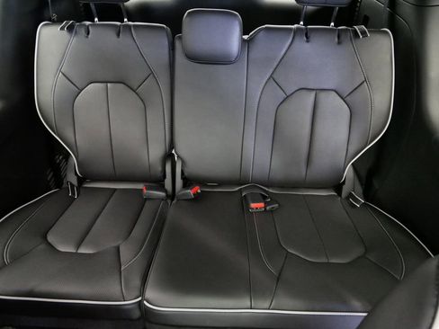 New 2026 Chrysler Pacifica Limited w/ S Appearance Package image 18