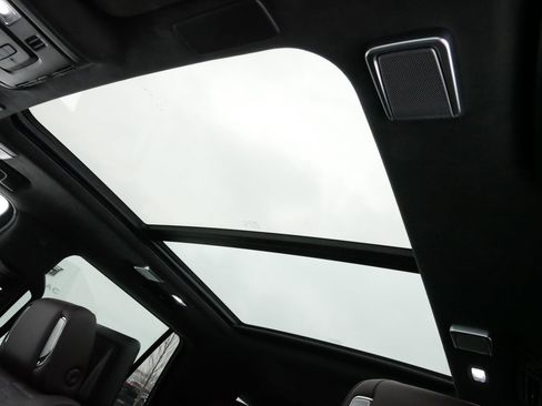 Certified 2023 Cadillac Escalade Sport Platinum image 30