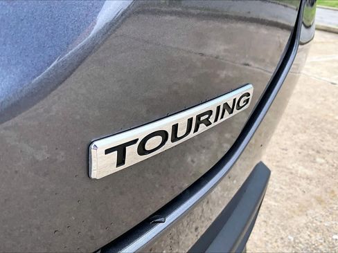 Certified 2025 Honda Pilot Touring image 10