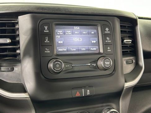 Used 2023 RAM 2500 Big Horn w/ Cold Weather Group AWD/4WD image 28