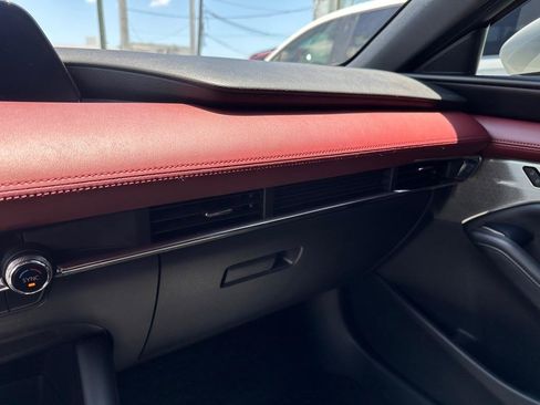 Used 2021 MAZDA MAZDA3 s FWD image 23
