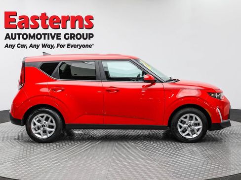 Used 2024 Kia Soul LX w/ Option Group 015 image 8