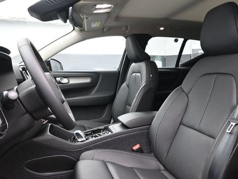 New 2026 Volvo XC40 B5 Plus w/ Climate Package AWD/4WD image 10